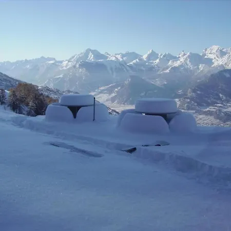 Alluring In The Heart Of Valley Apartment